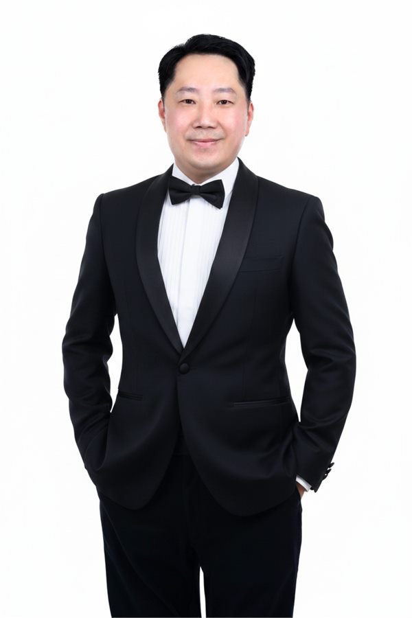 Carlton Hwee dressed for an ERA awards evening